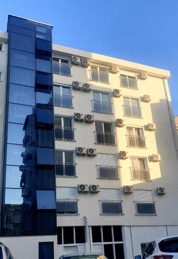 Lux Apartment - Central Place Bar Bagian luar foto