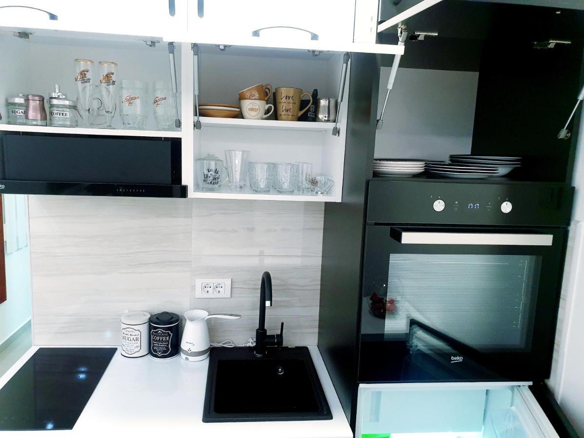 Lux Apartment - Central Place Bar Bagian luar foto